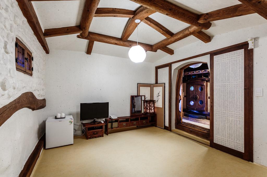 Kasan Tobang Hostel Seogwipo Ngoại thất bức ảnh
