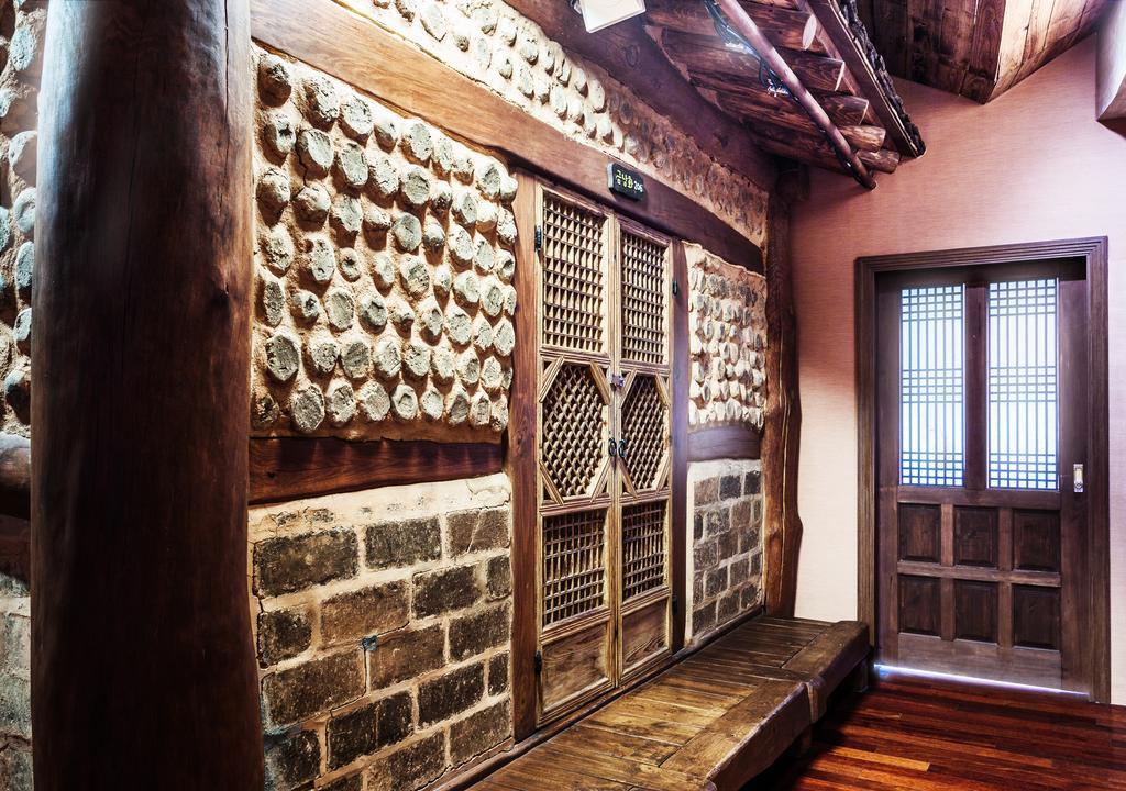 Kasan Tobang Hostel Seogwipo Ngoại thất bức ảnh